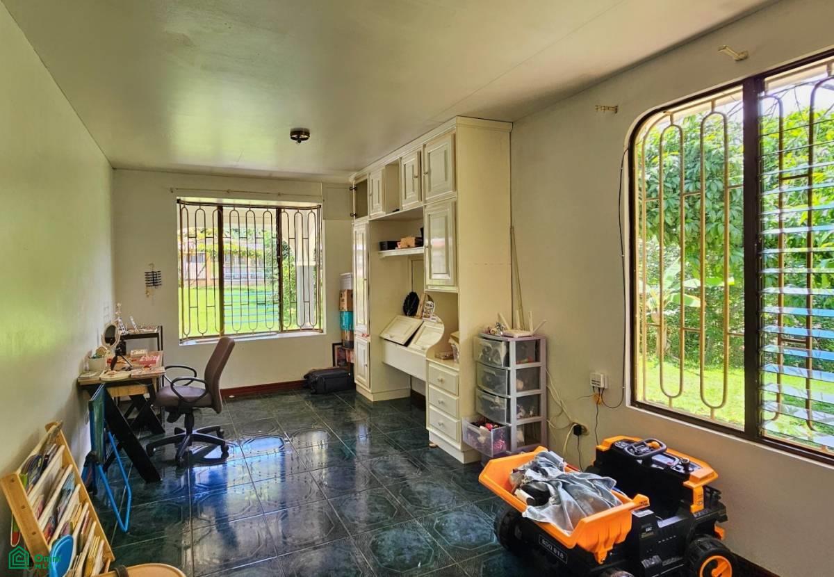 Charming Family Home with Spacious Garden & Prime Location , Platanares, Perez Zeledon, San Jose