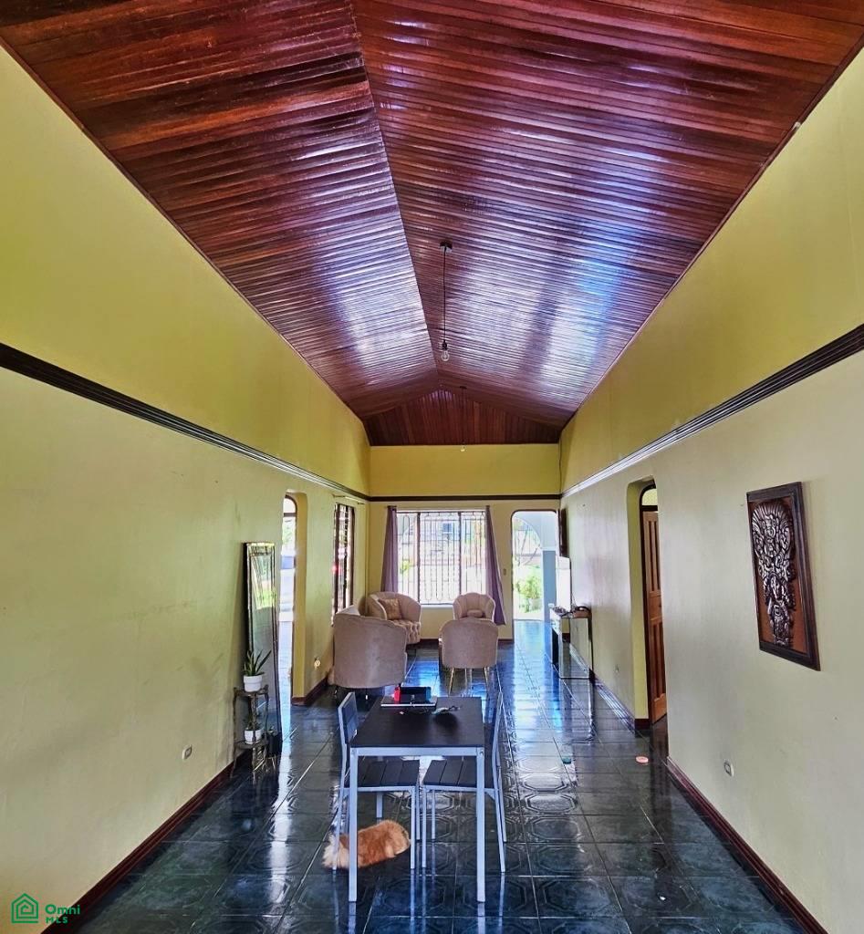 Charming Family Home with Spacious Garden & Prime Location , Platanares, Perez Zeledon, San Jose