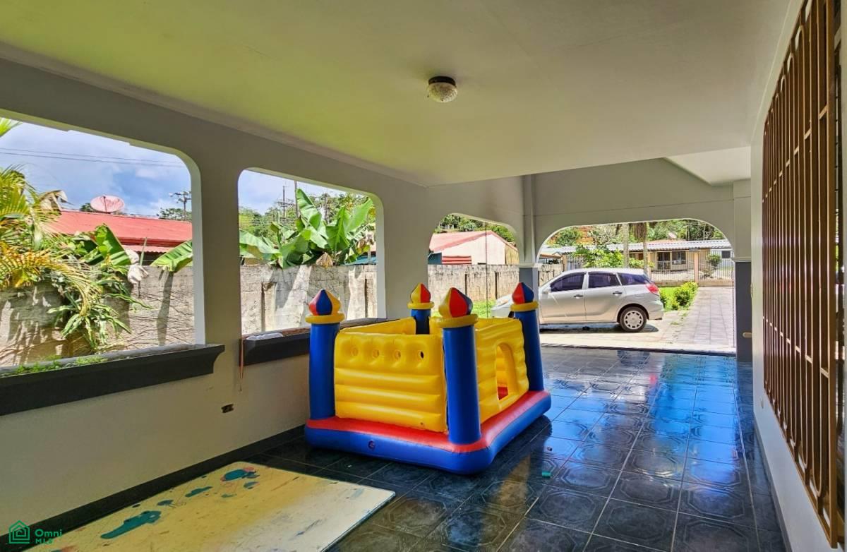 Charming Family Home with Spacious Garden & Prime Location , Platanares, Perez Zeledon, San Jose