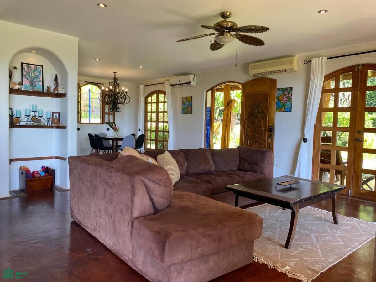 Casa Cascada