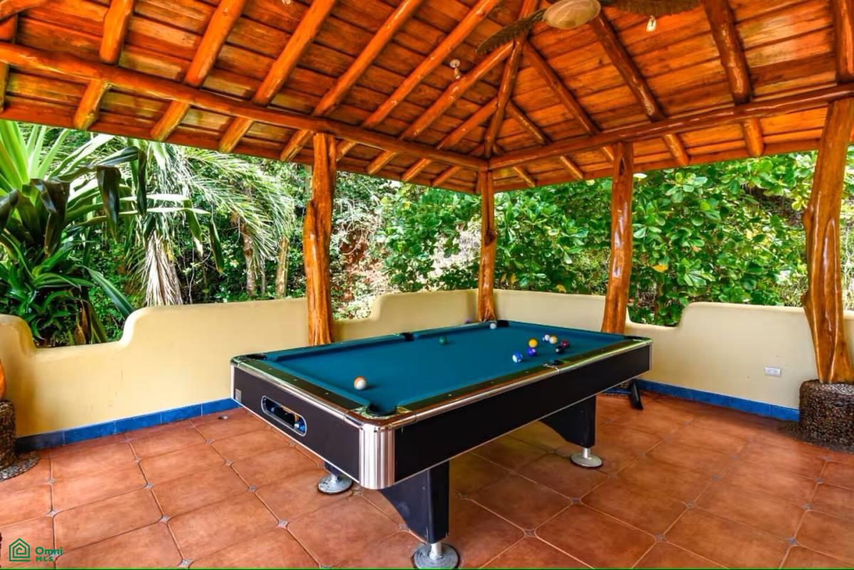 Casa Cascada