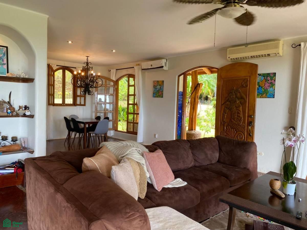 Casa Cascada