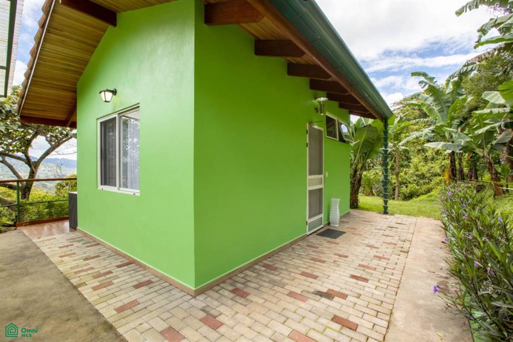 Exceptional Private Retreat in Atenas