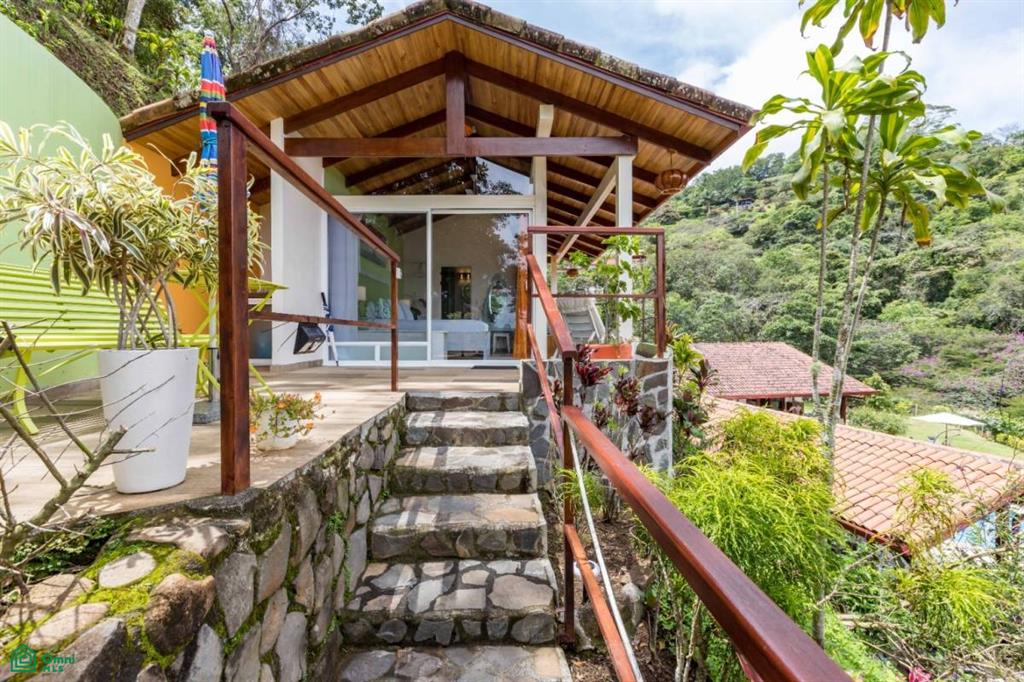 Exceptional Private Retreat in Atenas