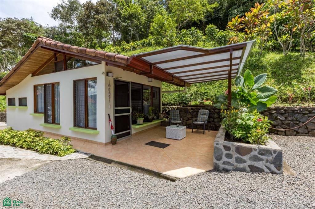 Exceptional Private Retreat in Atenas