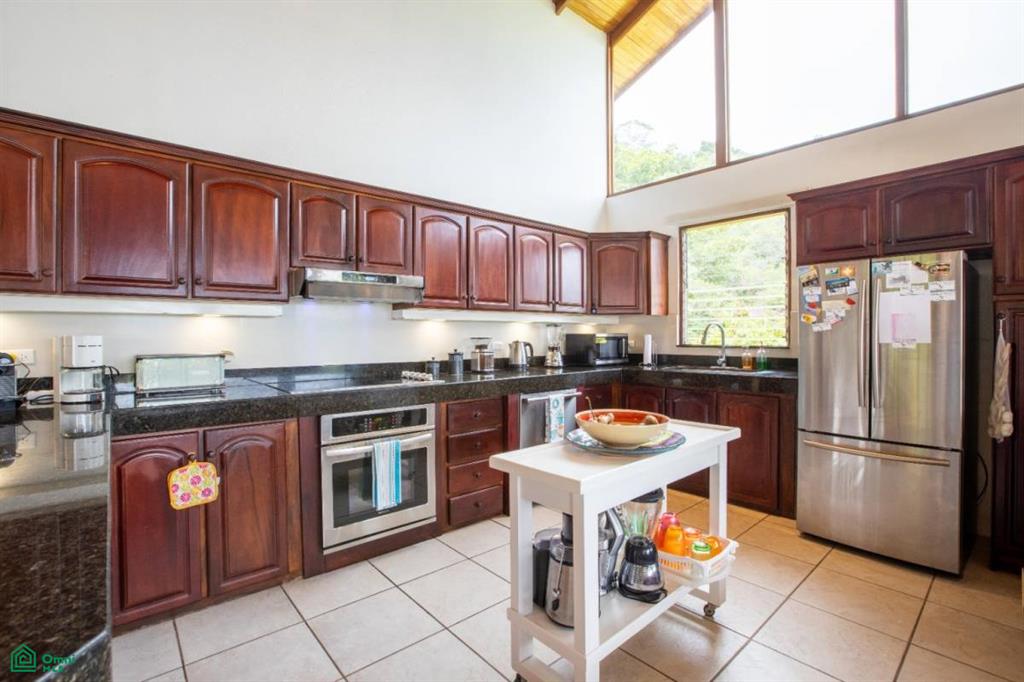 Exceptional Private Retreat in Atenas