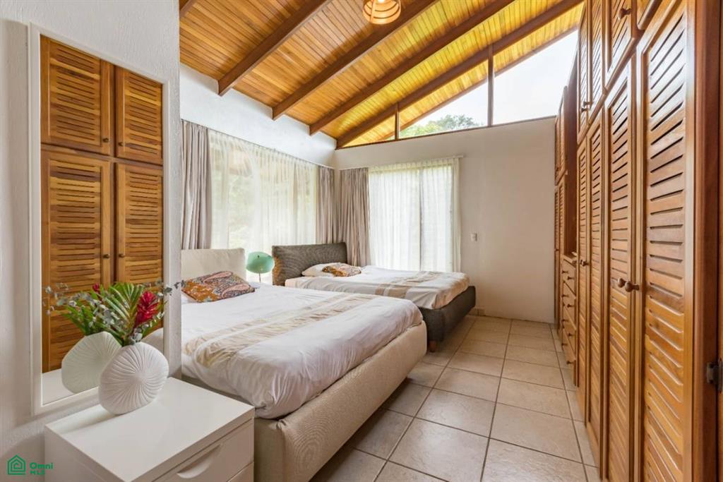 Exceptional Private Retreat in Atenas