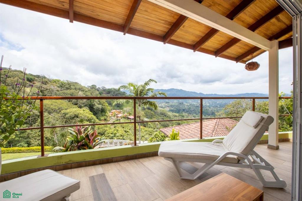 Exceptional Private Retreat in Atenas