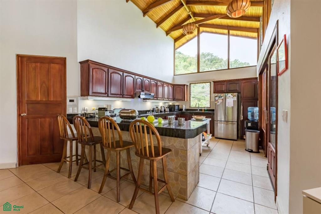 Exceptional Private Retreat in Atenas