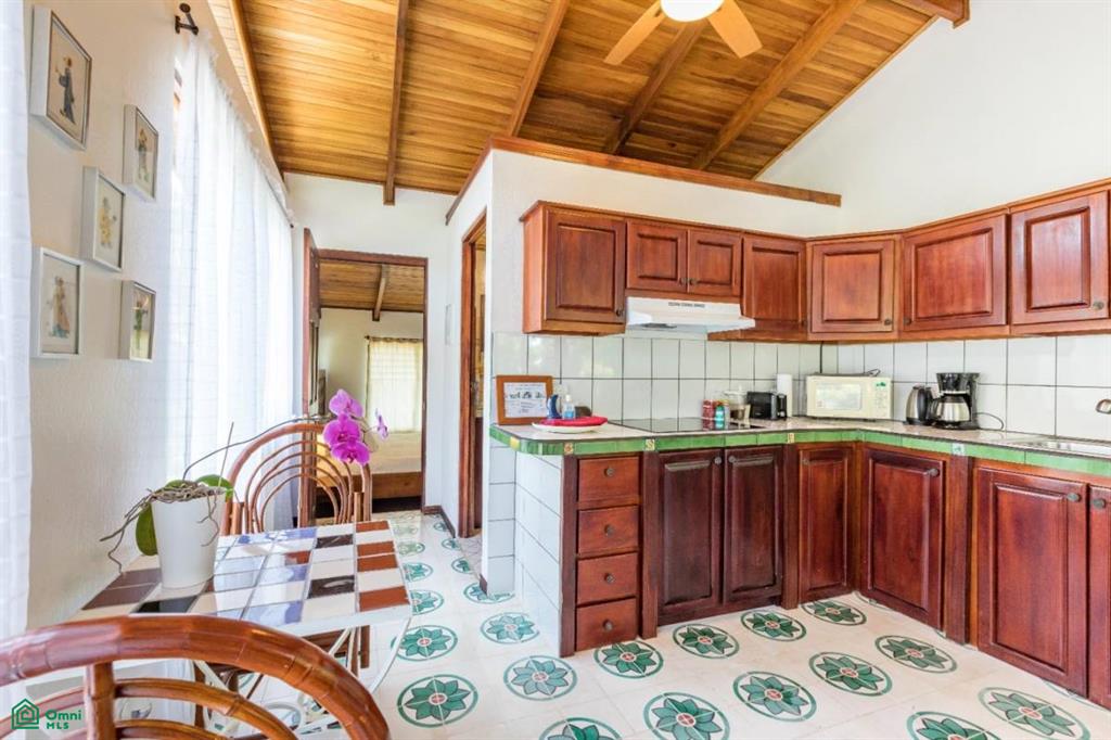 Exceptional Private Retreat in Atenas