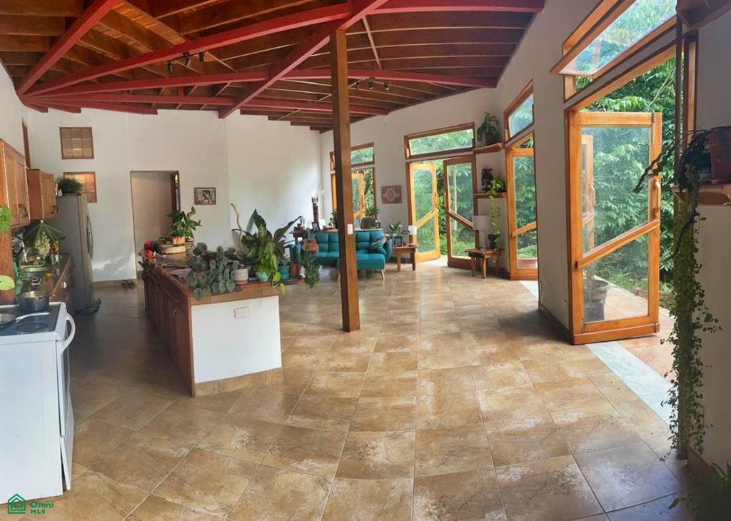 Tranquil Octagon Home in the Lush Diamante Valley , Tinamaste, Perez Zeledon, San Jose