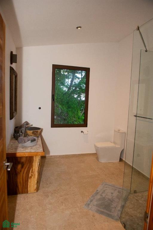 Spectacular Oceanview Retreat in Bellevue Isla Tortuga