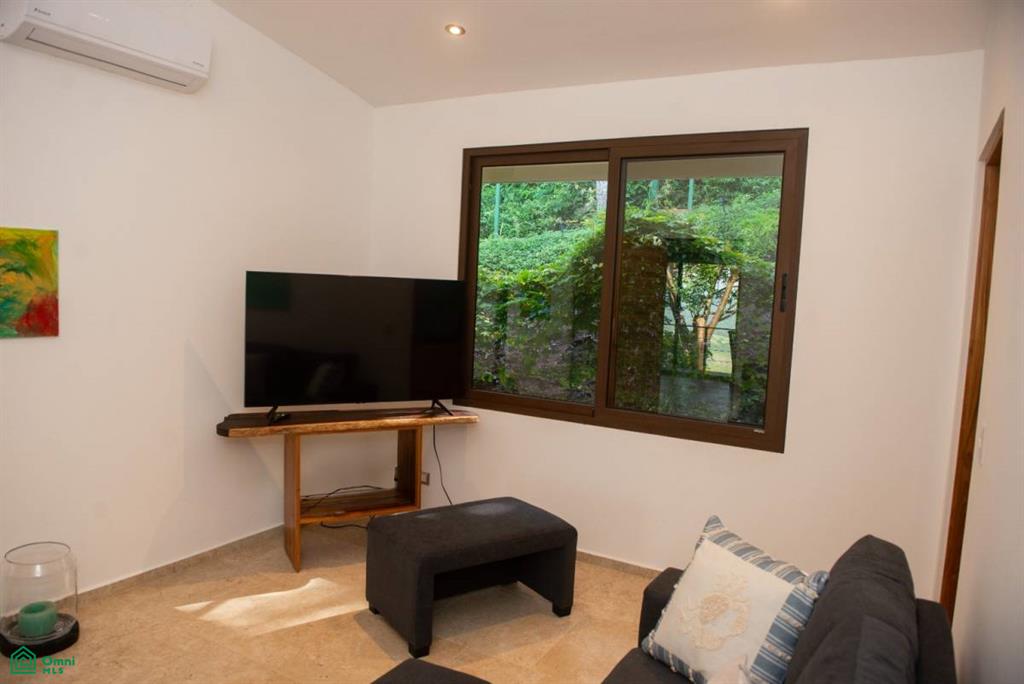 Spectacular Oceanview Retreat in Bellevue Isla Tortuga