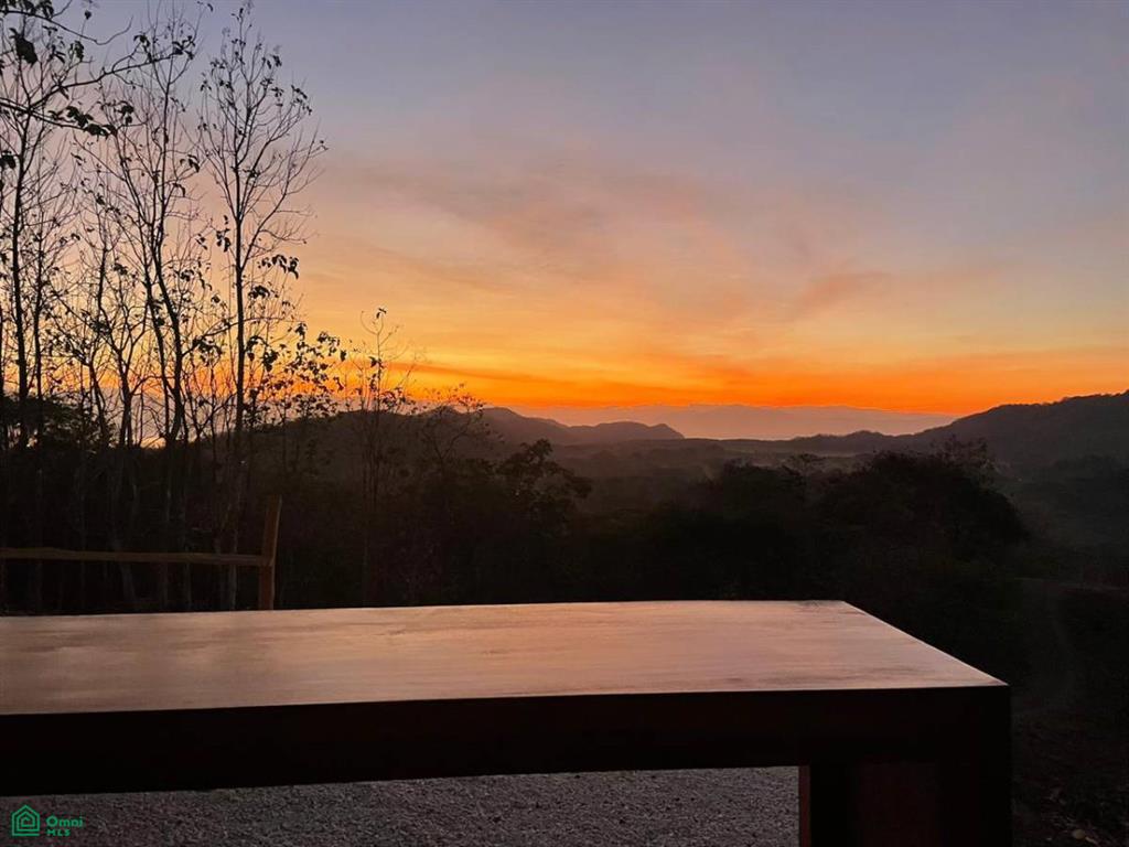 Sunset Hills Paquera