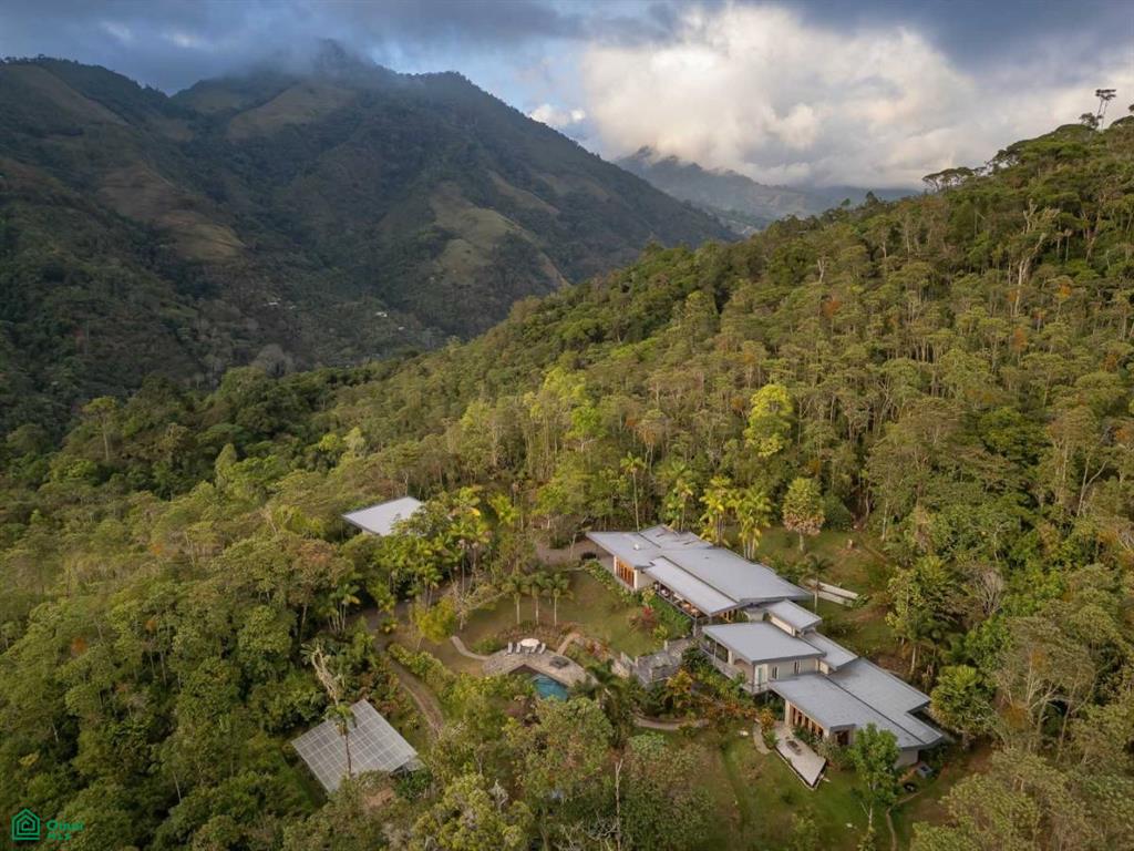Stunning Luxury Mountain Villa, Chimirol , Rivas, Perez Zeledon, San Jose