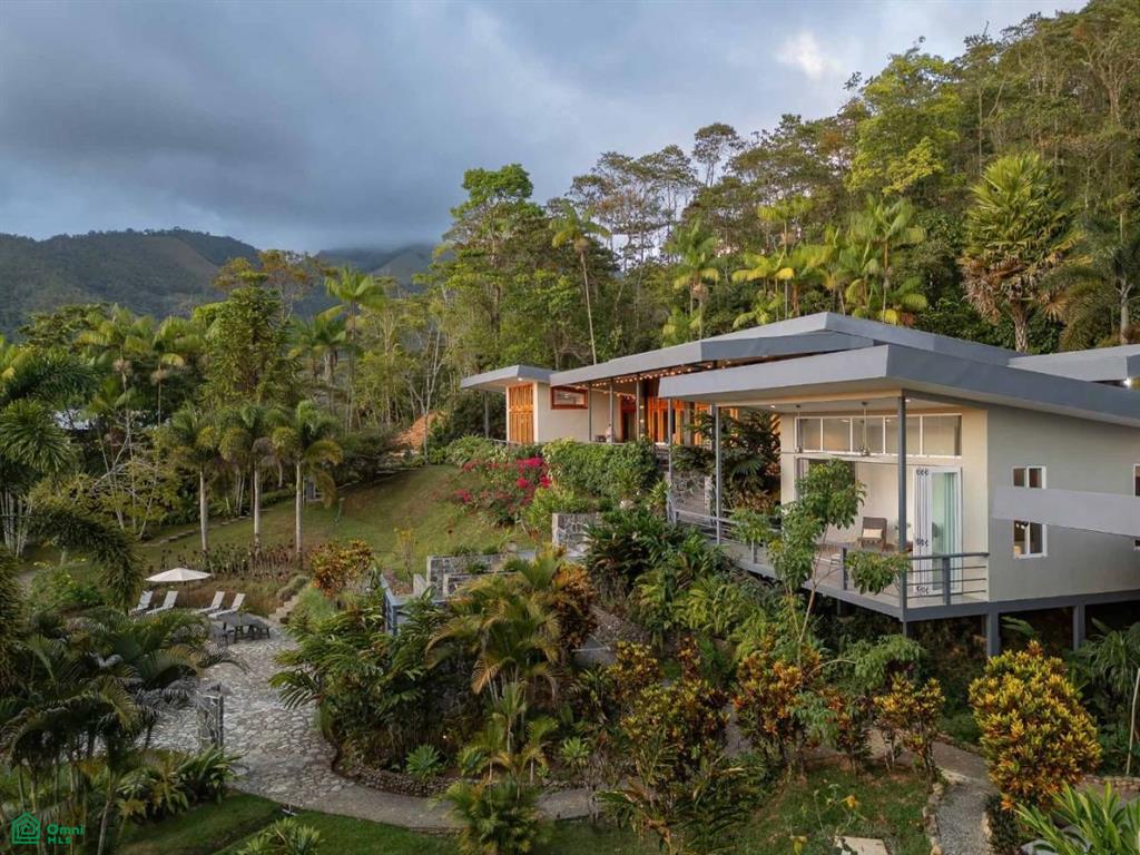 Stunning Luxury Mountain Villa, Chimirol , Rivas, Perez Zeledon, San Jose
