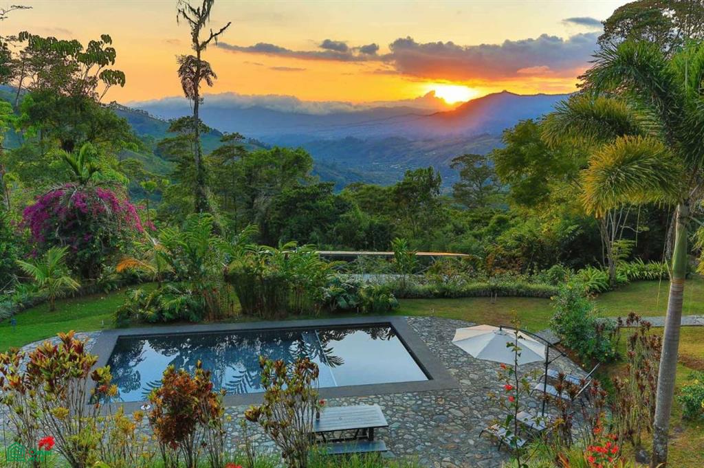 Stunning Luxury Mountain Villa, Chimirol , Rivas, Perez Zeledon, San Jose