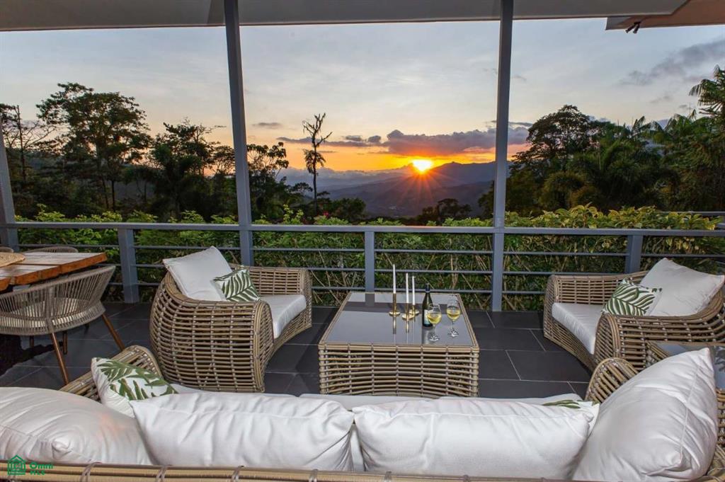 Stunning Luxury Mountain Villa, Chimirol , Rivas, Perez Zeledon, San Jose