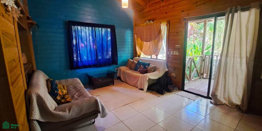 Tropical Jungle Oasis with 8 Cabinas & Pool in Prime Uvita Location , Bahía Ballena, Osa, Puntarenas