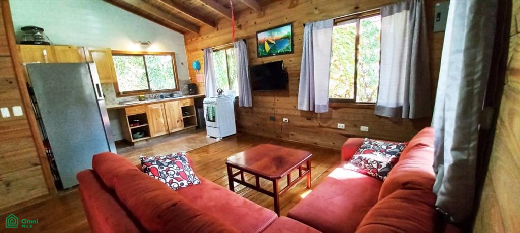 Tropical Jungle Oasis with 8 Cabinas & Pool in Prime Uvita Location , Bahía Ballena, Osa, Puntarenas