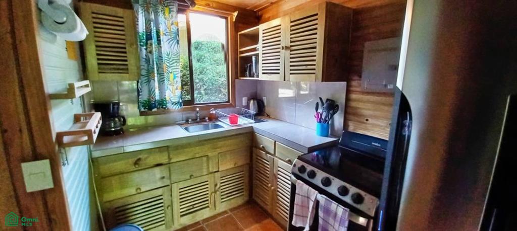 Tropical Jungle Oasis with 8 Cabinas & Pool in Prime Uvita Location , Bahía Ballena, Osa, Puntarenas