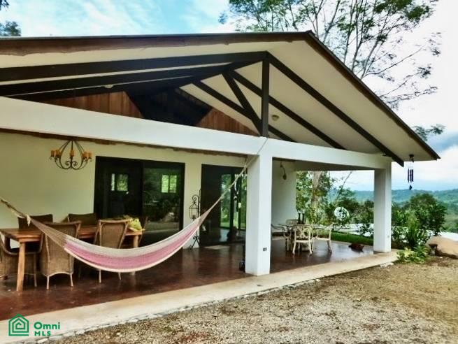 Charming Home near Tinamaste with Spectacular Views of Diamante Waterfall – Expandable and , Tinamaste, Perez Zeledon, San Jose