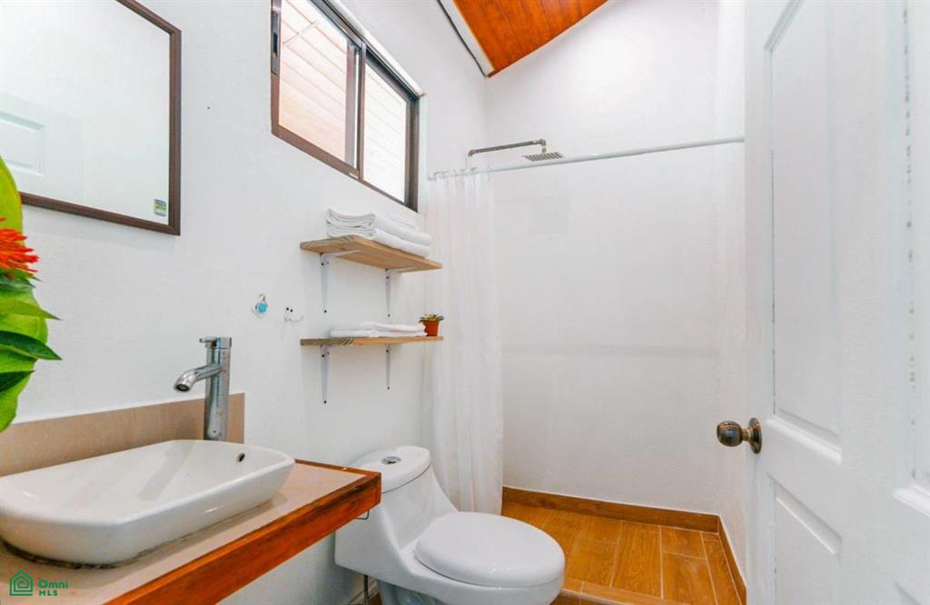 Turnkey 10-Bedroom Airbnb Investment with Pool & Commercial Potential in Ojochal , Puerto Cortés, Osa, Puntarenas