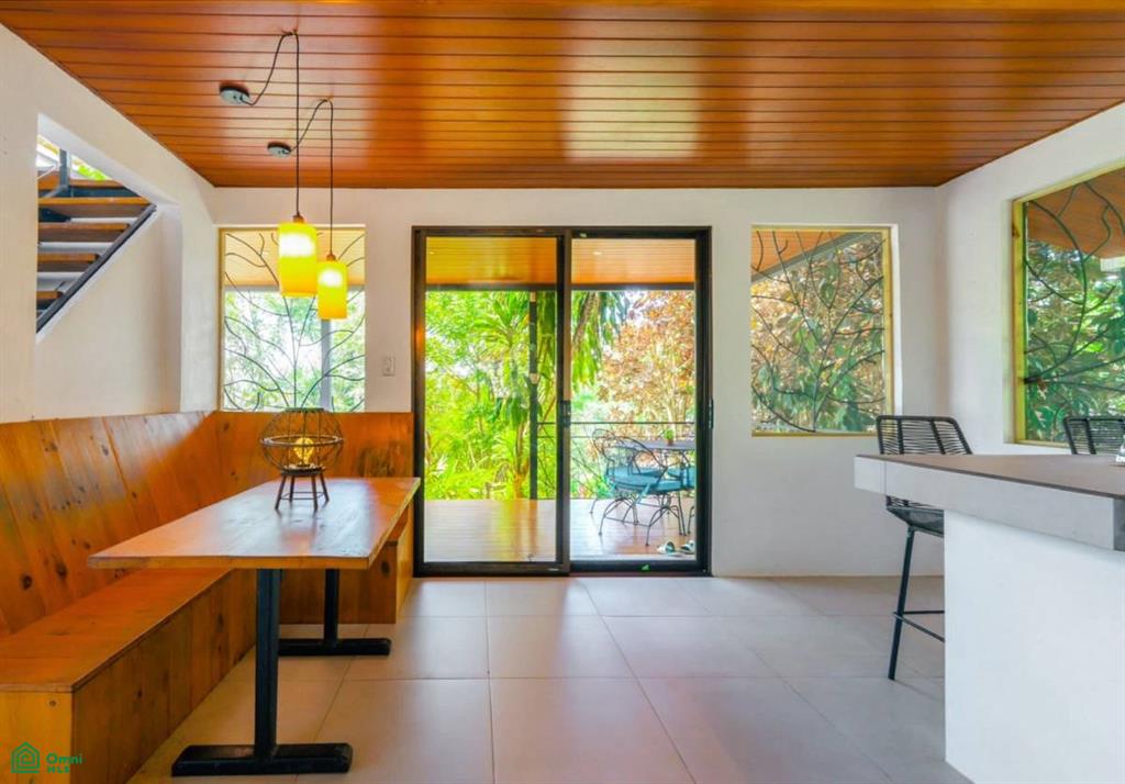 Turnkey 10-Bedroom Airbnb Investment with Pool & Commercial Potential in Ojochal , Puerto Cortés, Osa, Puntarenas