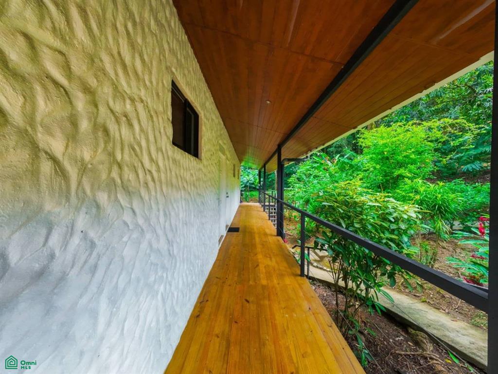 Turnkey 10-Bedroom Airbnb Investment with Pool & Commercial Potential in Ojochal , Puerto Cortés, Osa, Puntarenas