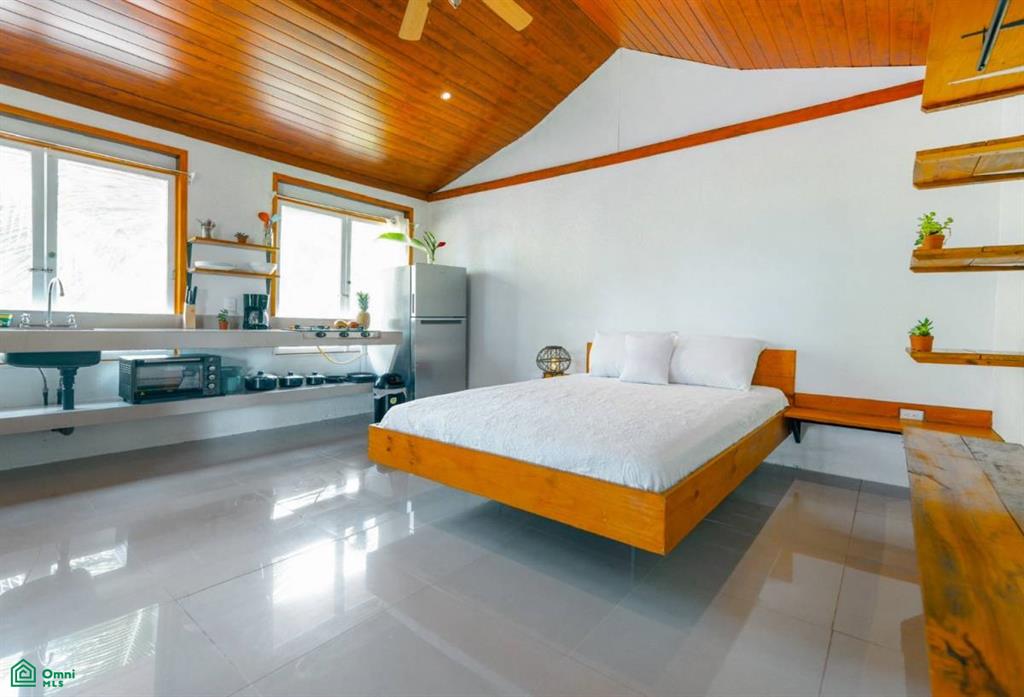 Turnkey 10-Bedroom Airbnb Investment with Pool & Commercial Potential in Ojochal , Puerto Cortés, Osa, Puntarenas