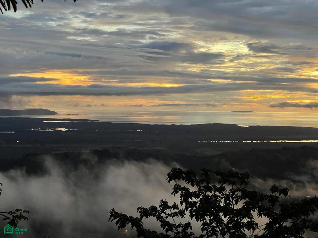Sortisomnis – Panoramic Oceanview Haven with Income Potential in Ojochal , Puerto Cortés, Osa, Puntarenas