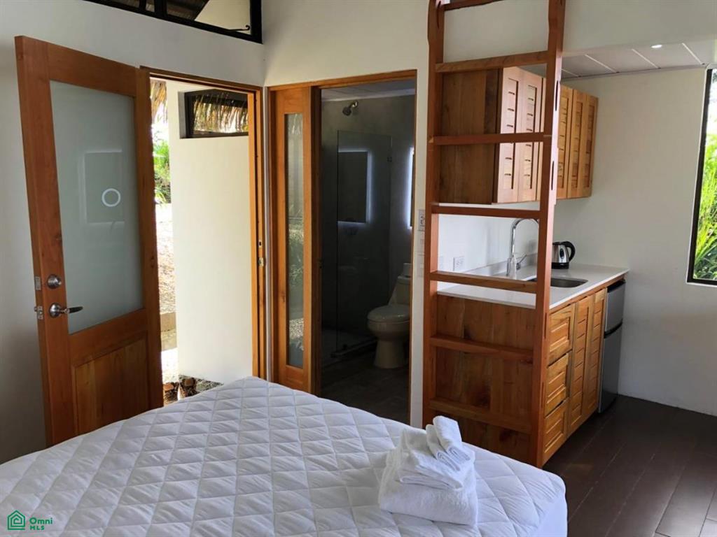 Sortisomnis – Panoramic Oceanview Haven with Income Potential in Ojochal , Puerto Cortés, Osa, Puntarenas