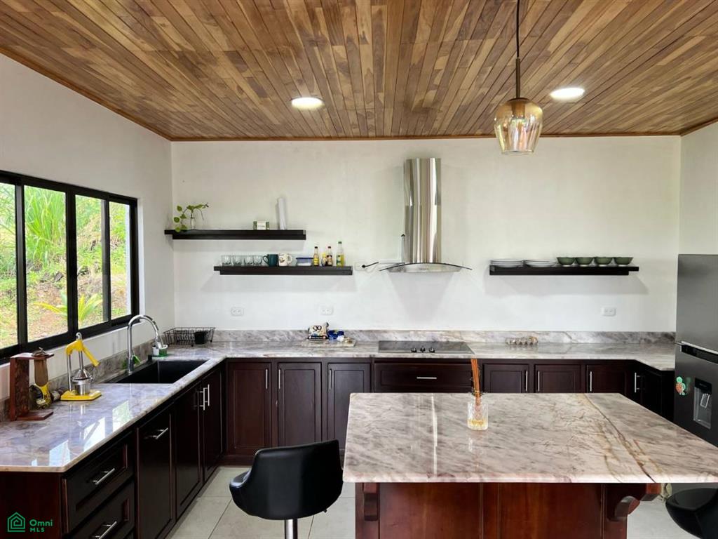 Elegant 3-Bedroom Home with Ocean & Mountain Views in the Heart of Tinamaste , Tinamaste, Perez Zeledon, San Jose