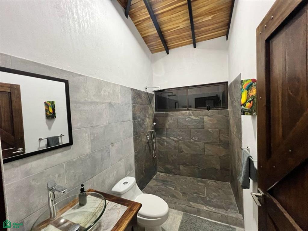 Elegant 3-Bedroom Home with Ocean & Mountain Views in the Heart of Tinamaste , Tinamaste, Perez Zeledon, San Jose
