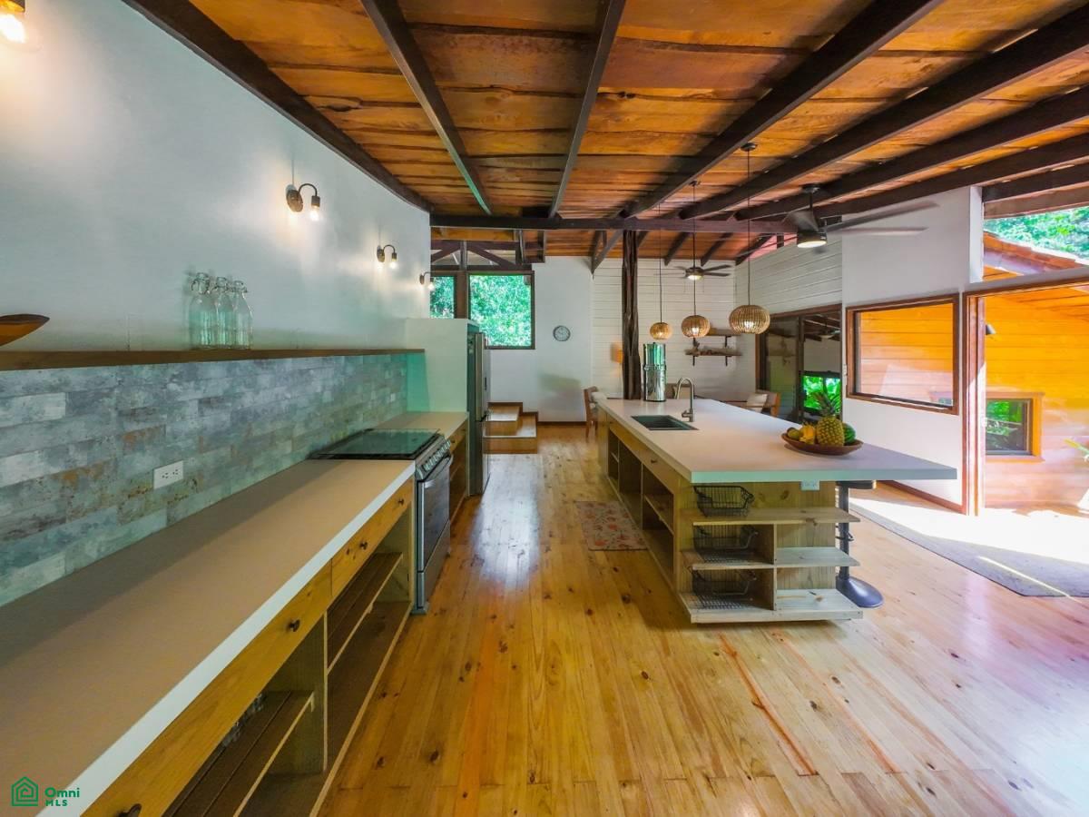 Secluded Jungle Retreat with Riverfront & Expansion Potential in the Heart of Ojochal , Puerto Cortés, Osa, Puntarenas