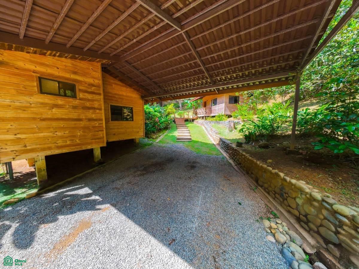 Secluded Jungle Retreat with Riverfront & Expansion Potential in the Heart of Ojochal , Puerto Cortés, Osa, Puntarenas