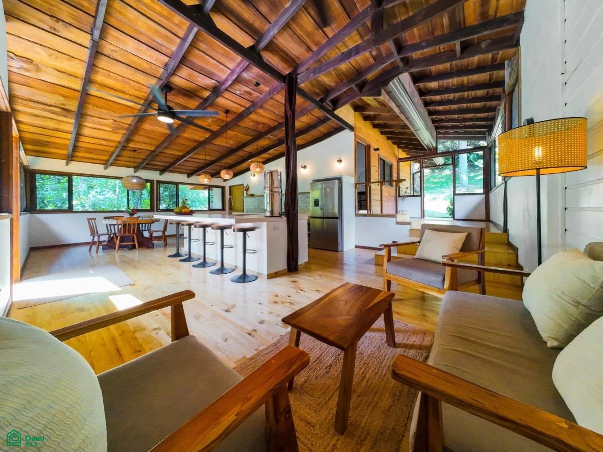 Secluded Jungle Retreat with Riverfront & Expansion Potential in the Heart of Ojochal , Puerto Cortés, Osa, Puntarenas