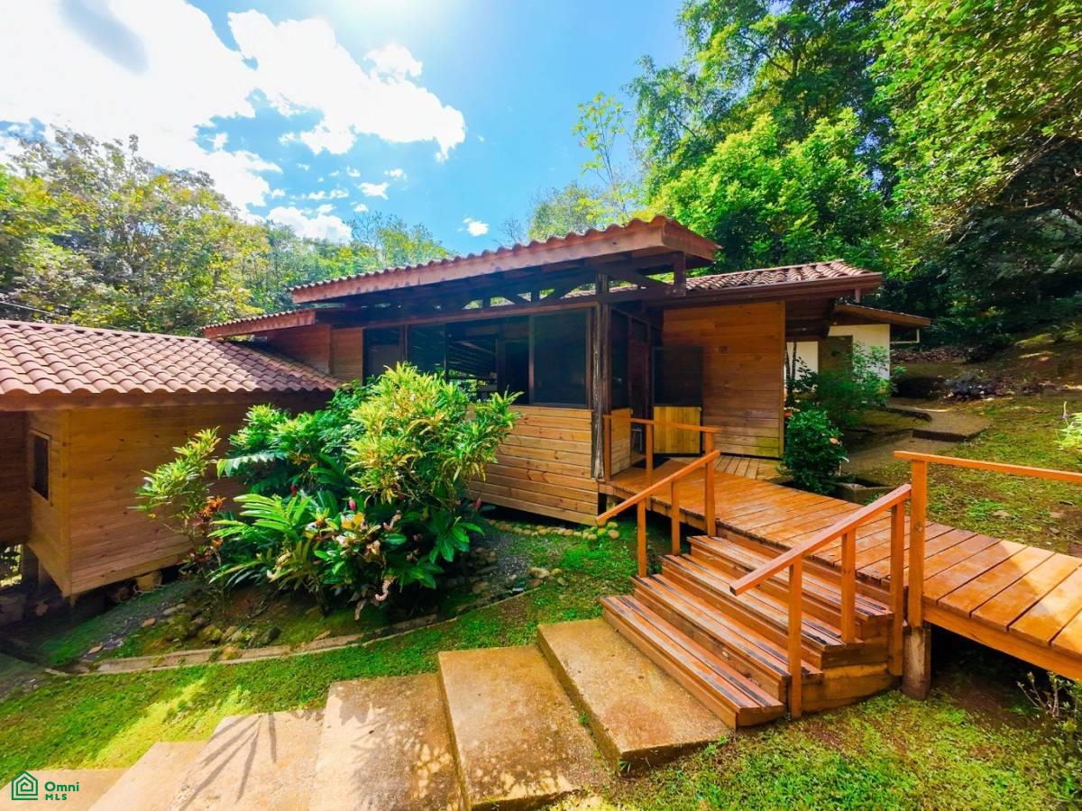 Secluded Jungle Retreat with Riverfront & Expansion Potential in the Heart of Ojochal , Puerto Cortés, Osa, Puntarenas