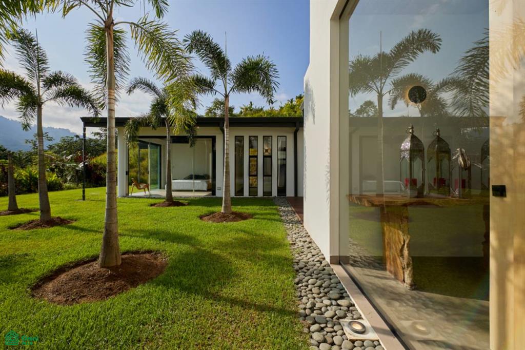 Luxury Retreat in Ojochal Villa Sunset del Mar