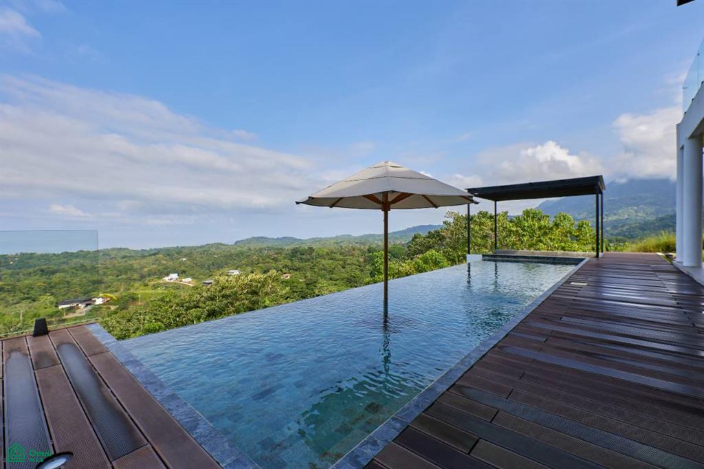 Luxury Retreat in Ojochal Villa Sunset del Mar