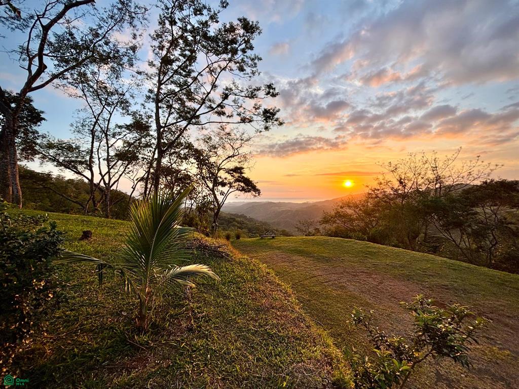 Nada Finca Naranjalito