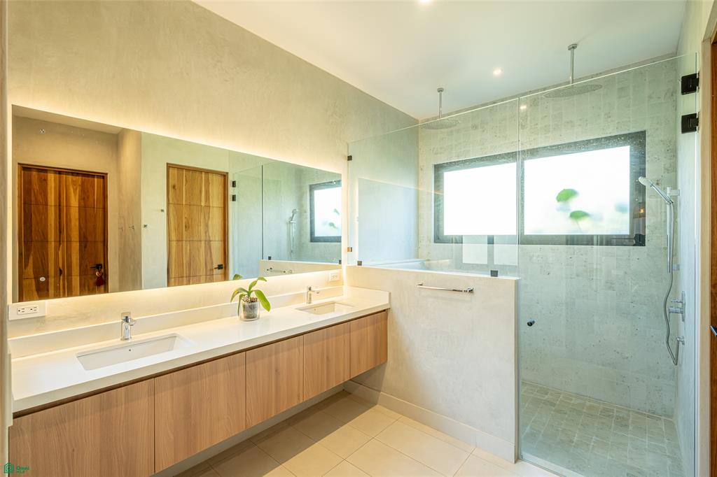 Casa GG | An Artistic Home Immersed in Beauty