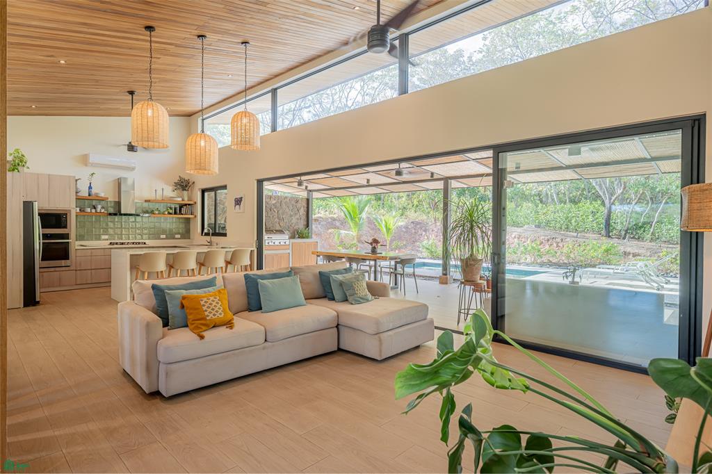 Casa GG | An Artistic Home Immersed in Beauty