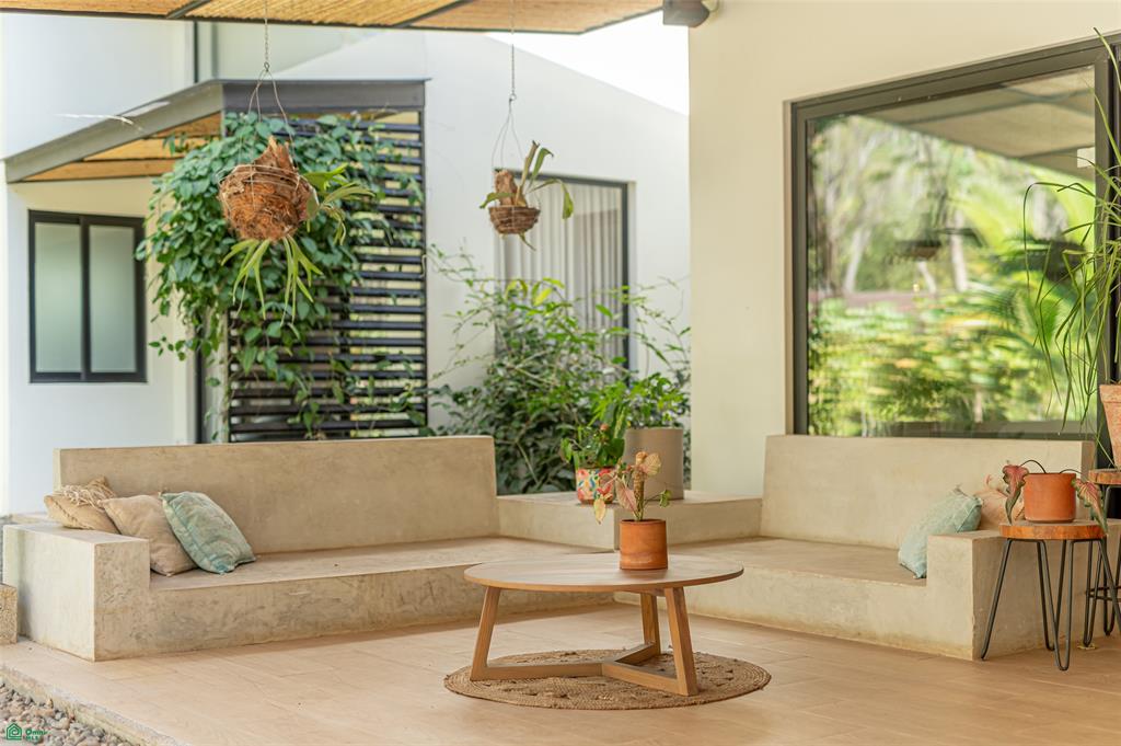 Casa GG | An Artistic Home Immersed in Beauty