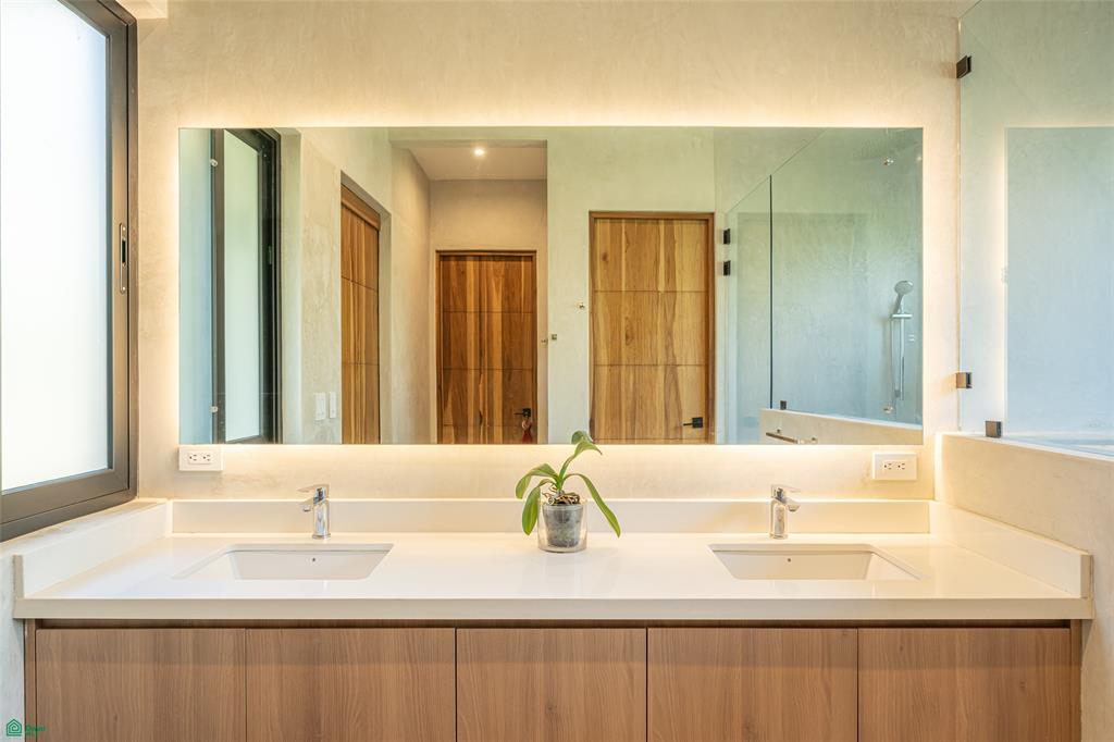 Casa GG | An Artistic Home Immersed in Beauty