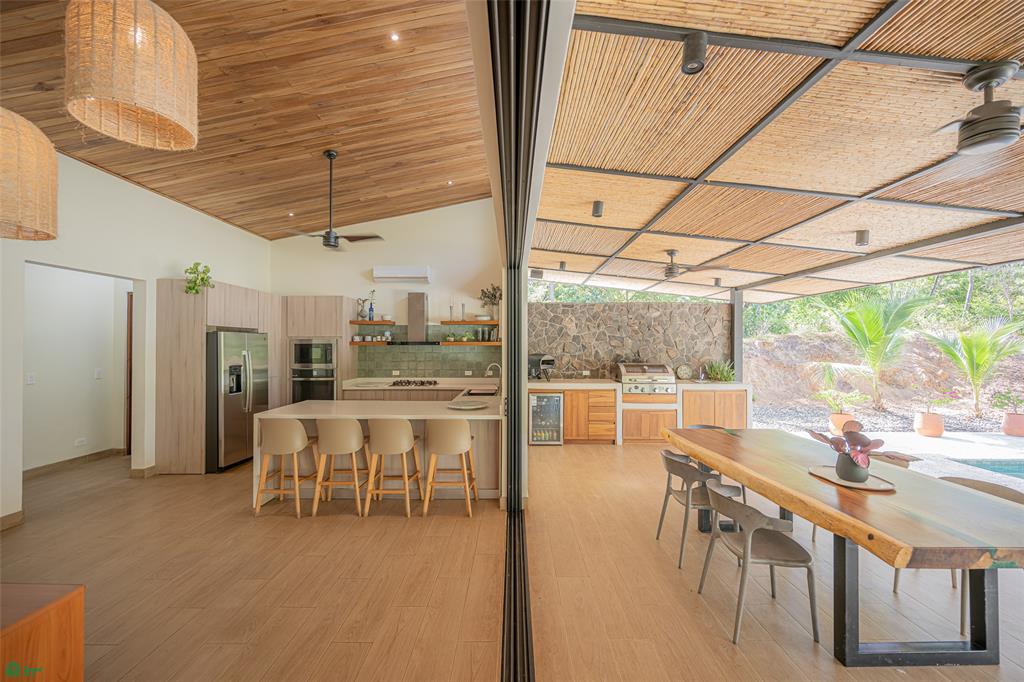 Casa GG | An Artistic Home Immersed in Beauty