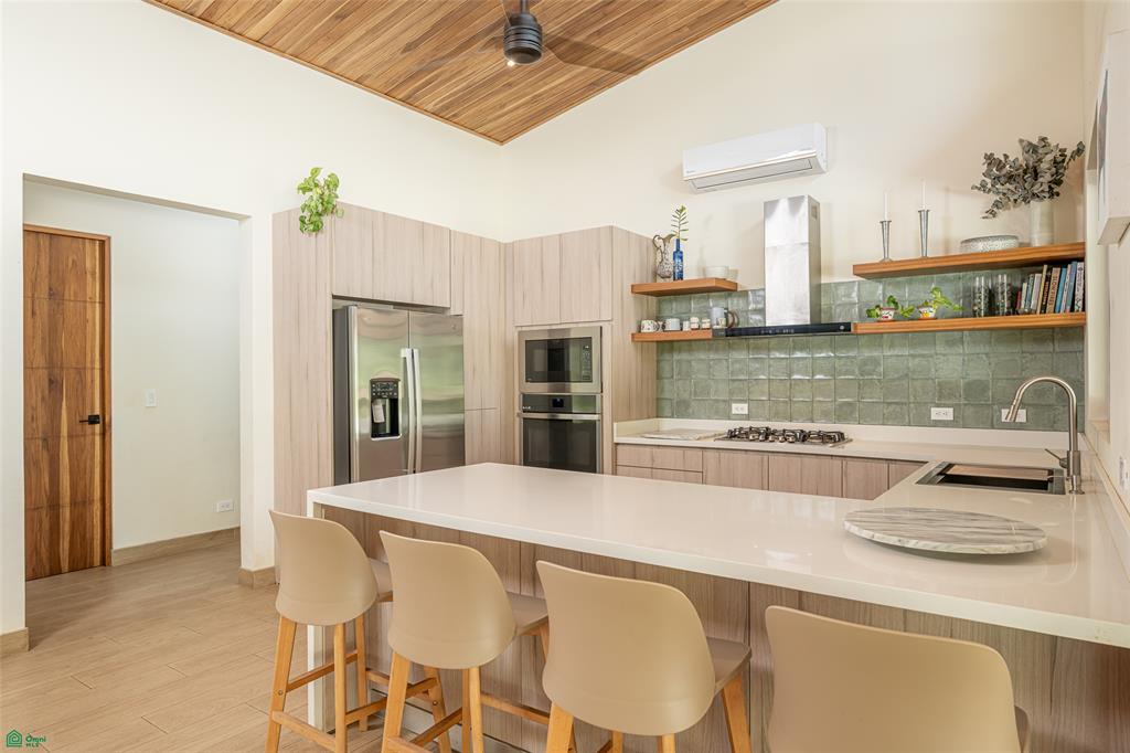 Casa GG | An Artistic Home Immersed in Beauty