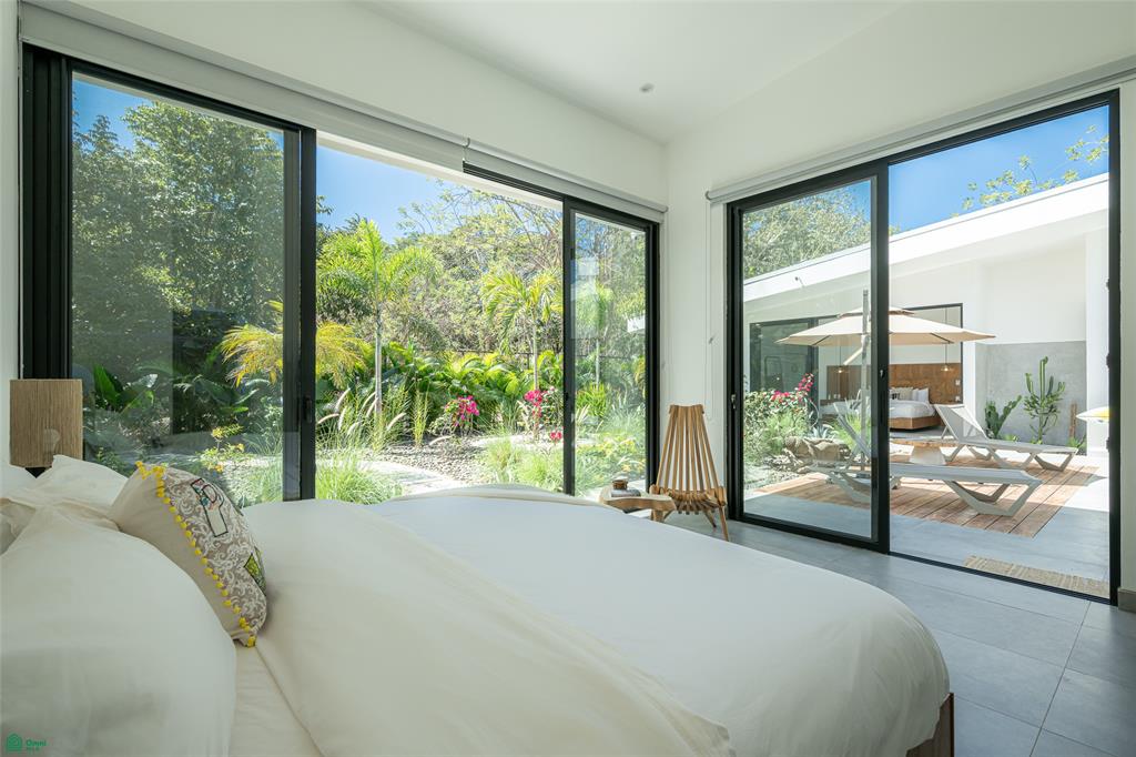 Vida Hermosa | A Private Sanctuary Steps from the Surf