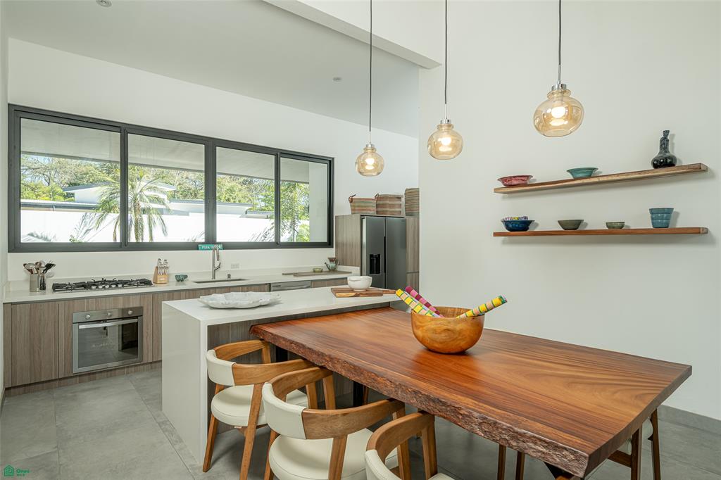 Vida Hermosa | A Private Sanctuary Steps from the Surf