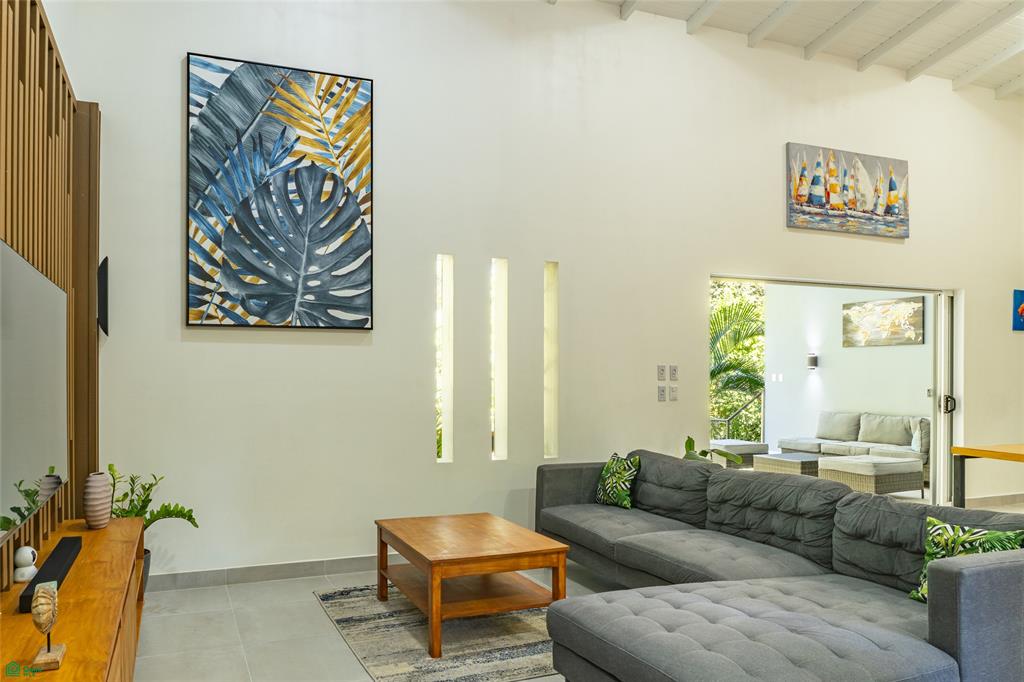 Casa Silencio